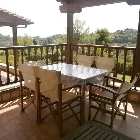 別荘 Modern 3-bed 3-storey Stone-built Maisonette 600 From Aigeopelagitika Beach