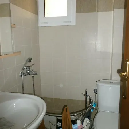 Modern 3-bed 3-storey Stone-built Maisonette 600 From Aigeopelagitika Beach Vakantiehuis Possidi